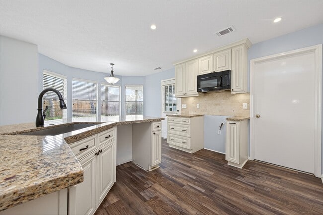 Building Photo - 3810 Timber Rail Dr