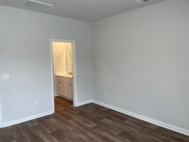 Building Photo - 2114 Wild Indigo Cir NW