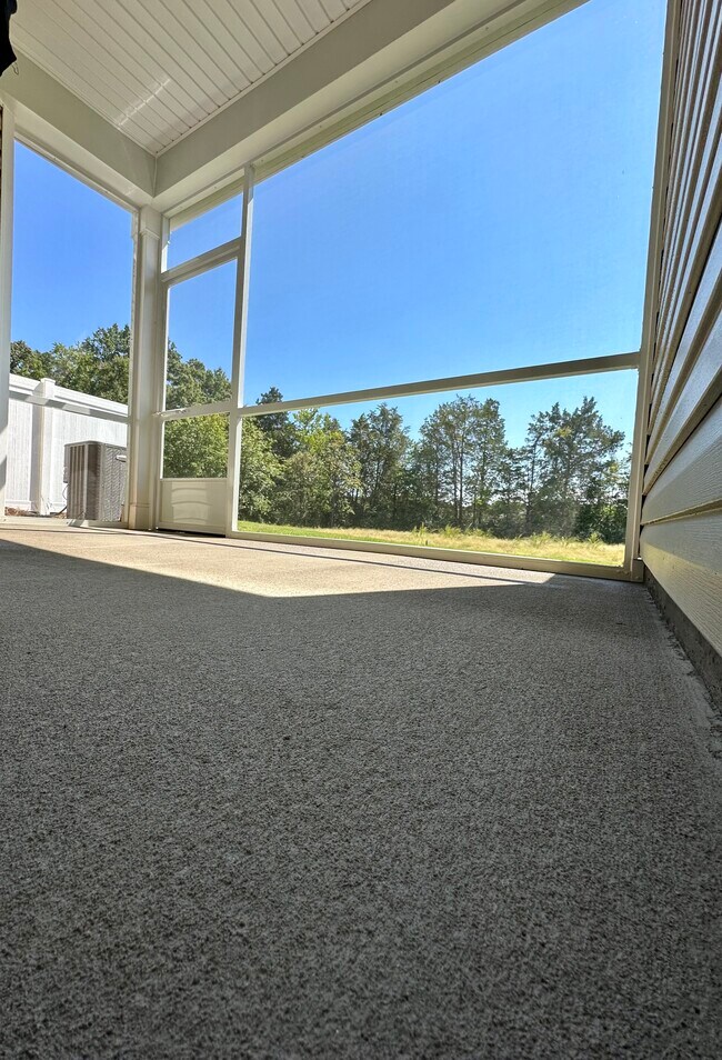 Building Photo - 13123 Cottage Crest Ln