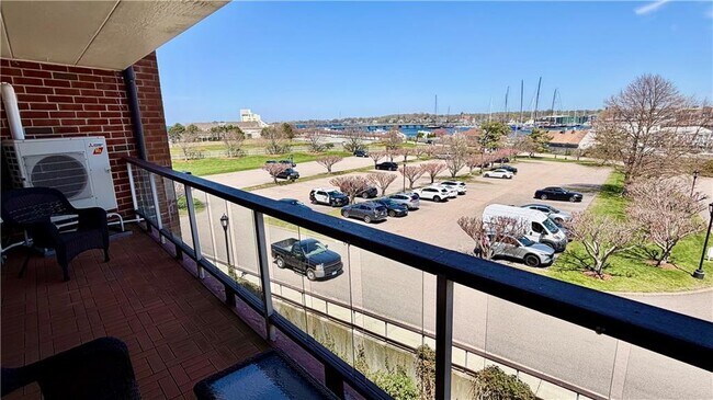 Building Photo - 1302 Capella S