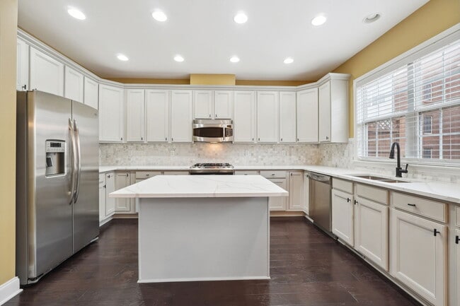 Building Photo - 4913 Greylock Walk SE