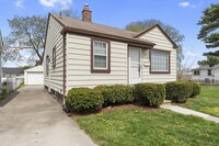 Building Photo - 1778 Warwick Ave