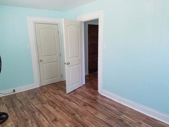 Bedroom - 104 N Olive St