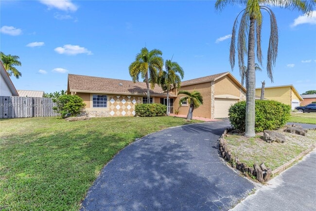 Building Photo - 8551 NW 53rd Ct