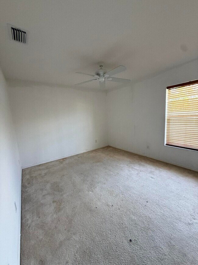 Building Photo - 3419 SW Galeti St