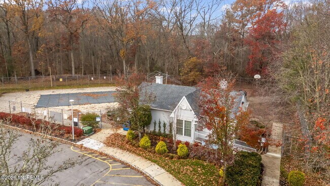Building Photo - 761 Banyan Ct