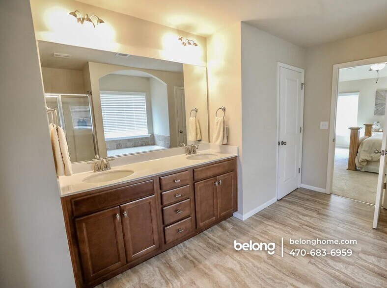 Building Photo - 206 Manous Way