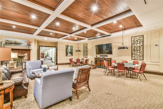 Building Photo - 6111 Longleaf Dr