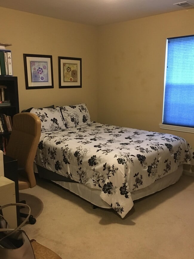 Building Photo - 4 Westfield Pl