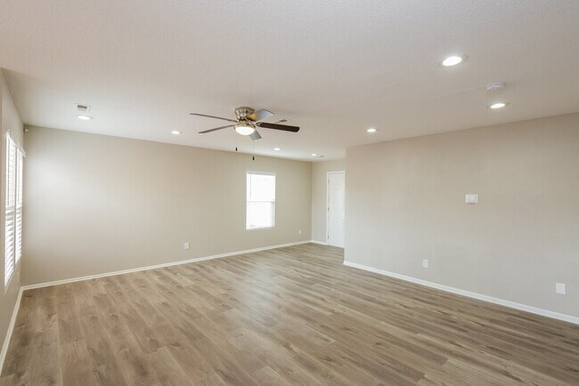 Building Photo - 9565 Elk Mountain Cir