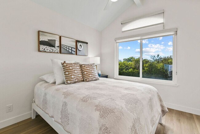 Building Photo - Furnished Coastal Retreat with PANORAMIC Ocean Views!