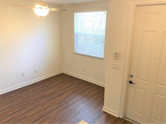 Building Photo - 810 Marina Del Ray Ln