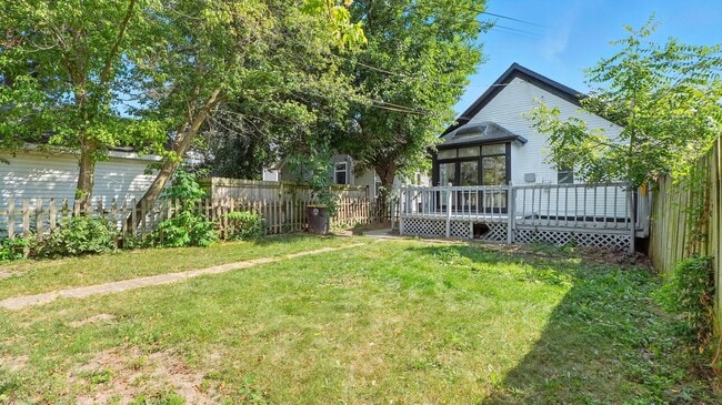 Building Photo - 3 bedroom home!