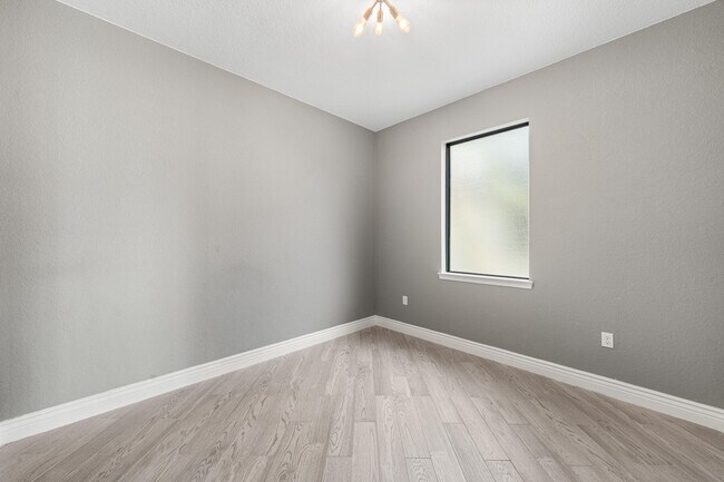 Building Photo - 8359 Hanoverian Dr