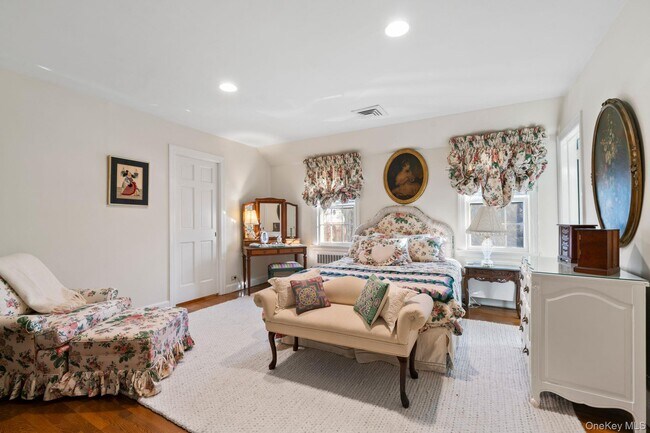 Building Photo - 8 Stonegate Ln