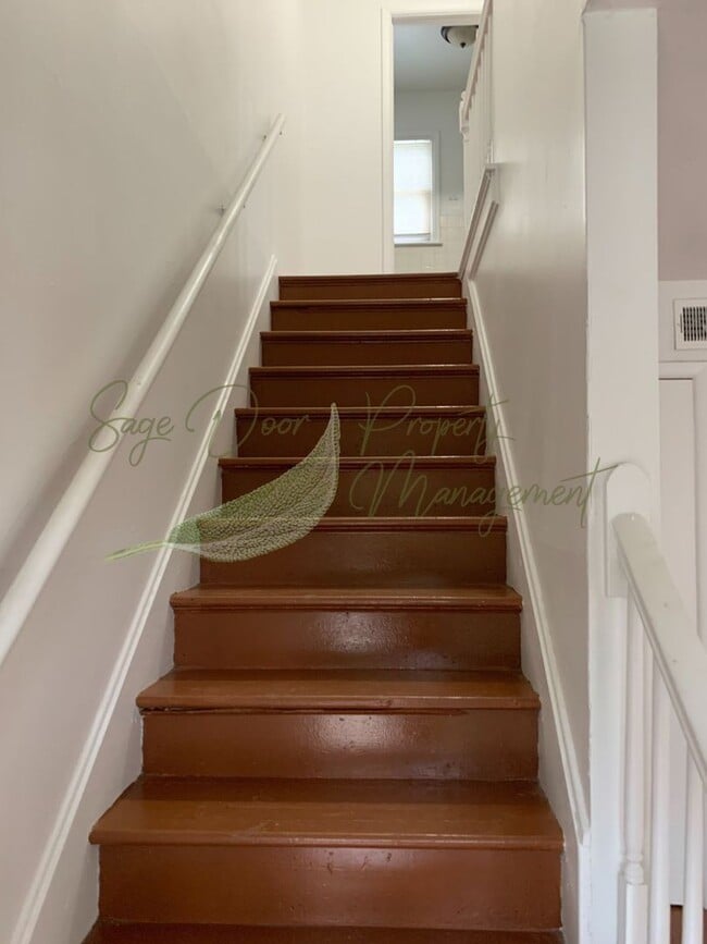 Building Photo - 2-STORY DUPLEX!!!