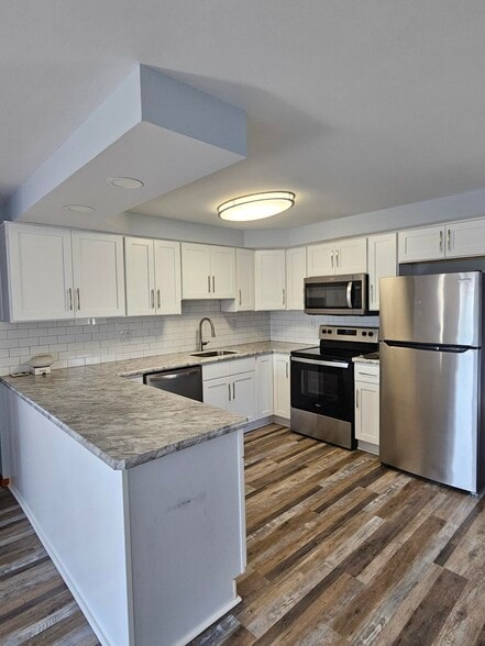 Kitchen - 7288 Shawnee Rd