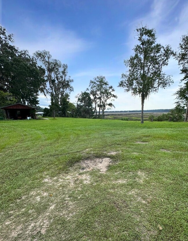 Building Photo - Spacious 5-Bedroom, 3-Bath Home with Marsh...