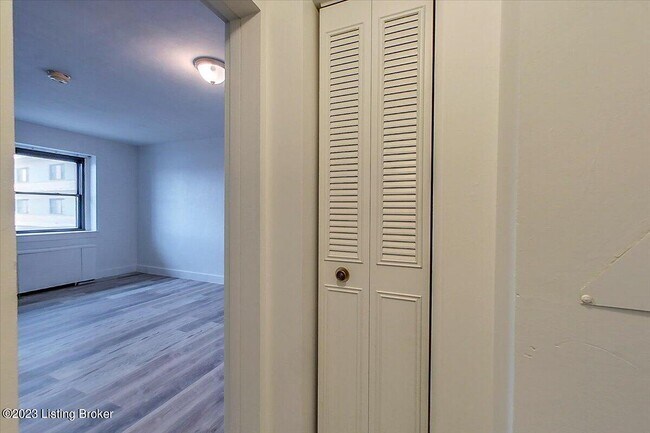 Building Photo - 3320 Bardstown Rd