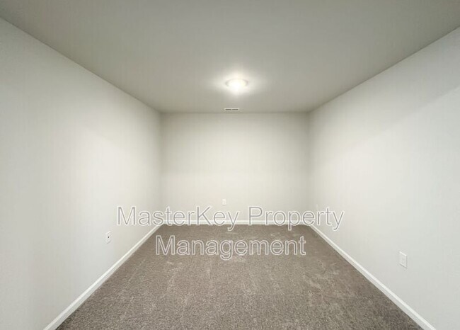 Building Photo - 4905 Arkose Dr