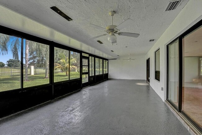 Building Photo - 8578 Eagle Run Dr