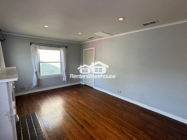 Building Photo - 440 Corona Ave