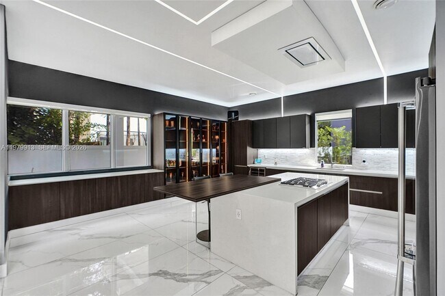 Building Photo - 10223 NW 75th Terrace