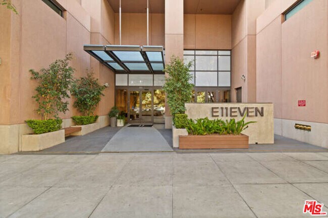 Building Photo - 1111 S Grand Ave