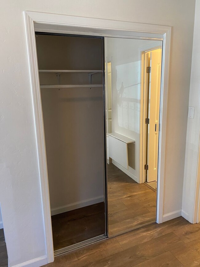 Building Photo - 3047.5 Macaulay St