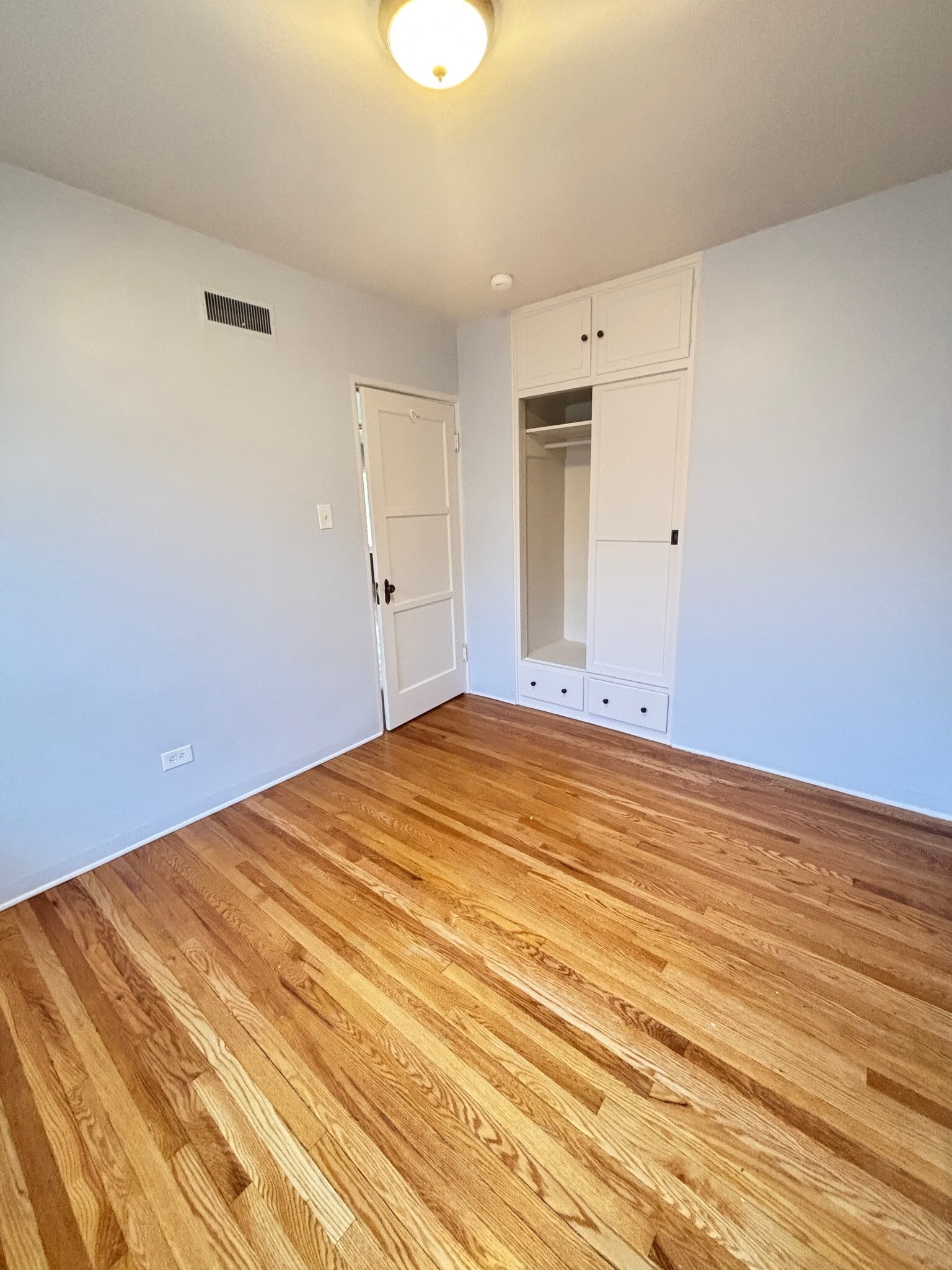 Building Photo - 2636 S Marion St