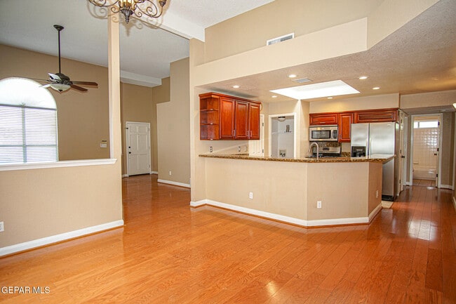 Building Photo - 1316 Desierto Azul Dr