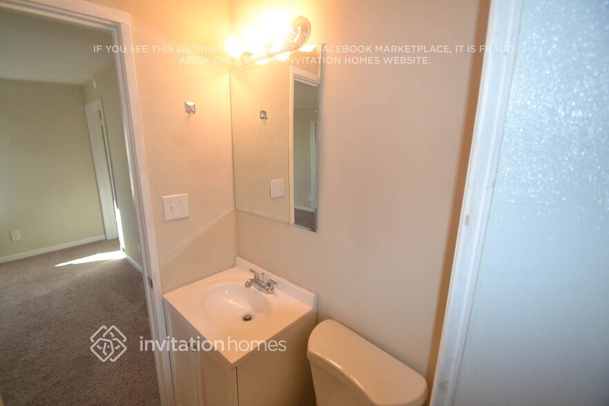 Building Photo - 1908 Whitsett St