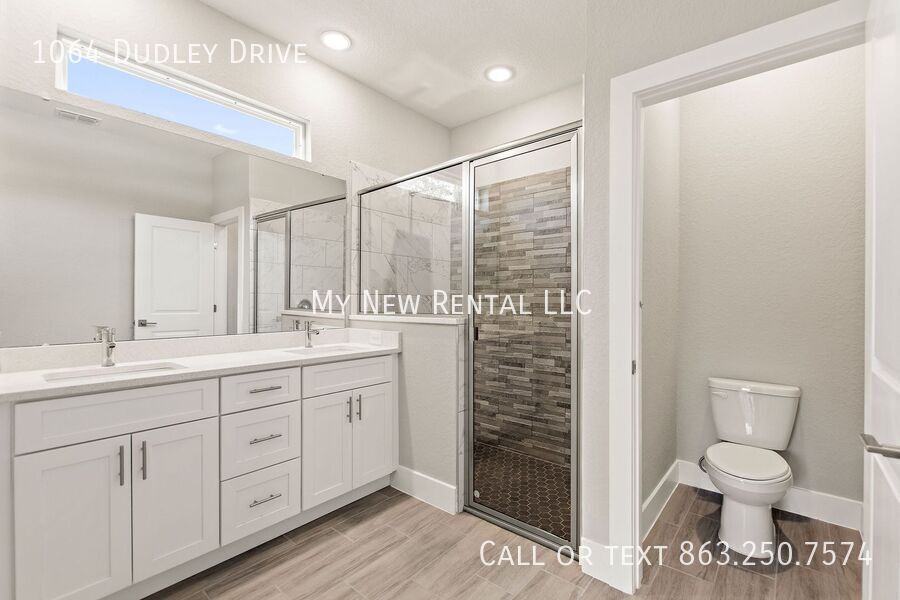 Building Photo - 1064 Dudley Dr