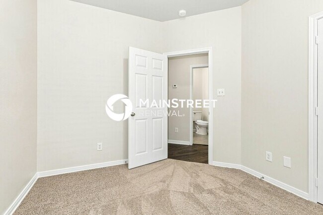 Building Photo - 4 Bedroom Pet-Friendly Home in Conroe, TX with Main Street Renewal