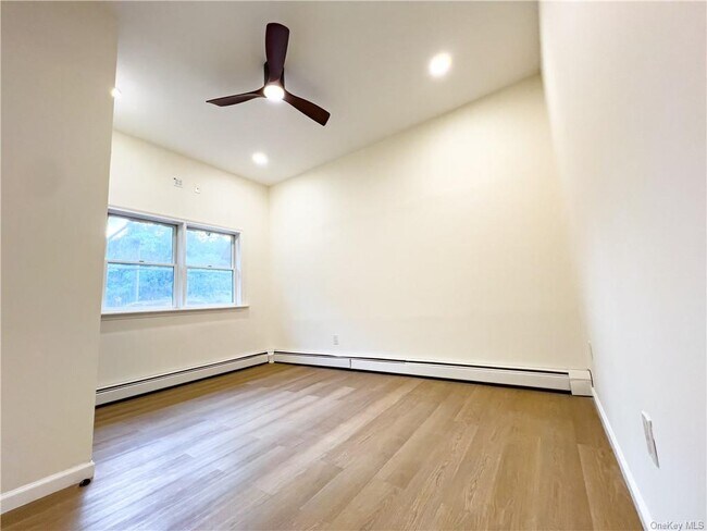 Building Photo - 456 N Liberty Dr
