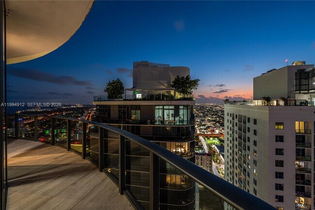 Building Photo - 45 SW 9th St