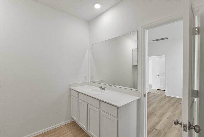 Building Photo - 3015 Wedgewood Cv Wy