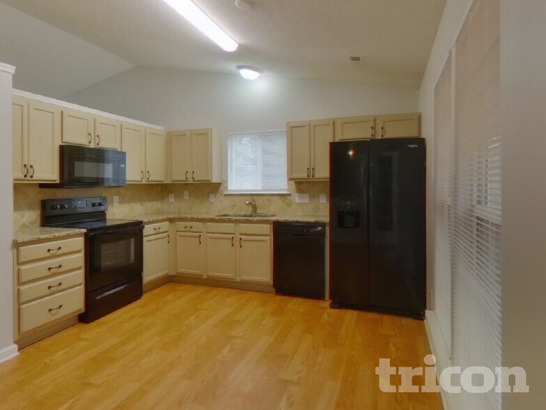 Building Photo - 7948 Travers Run Dr