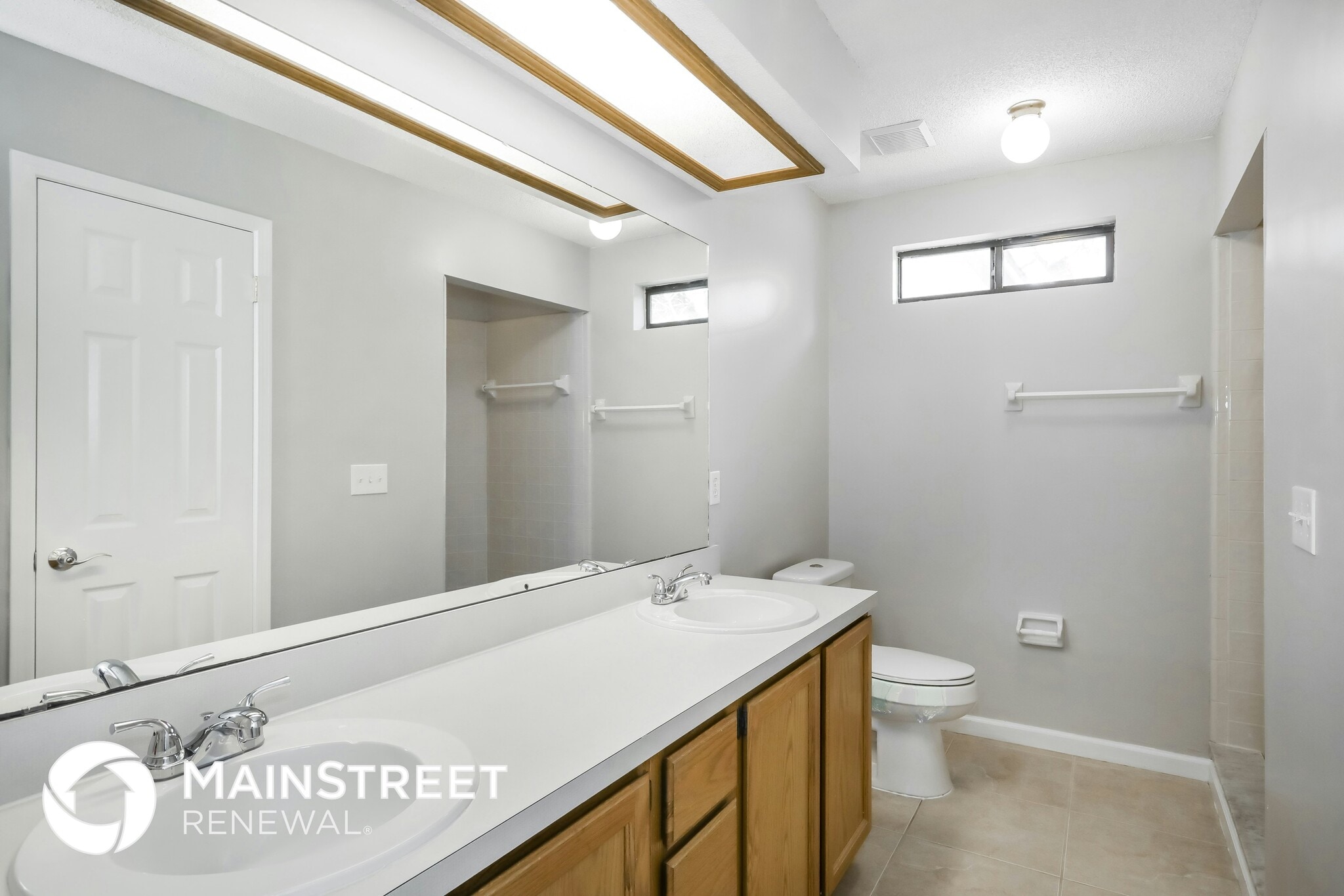 Building Photo - 9847 Paddlewheel Dr W