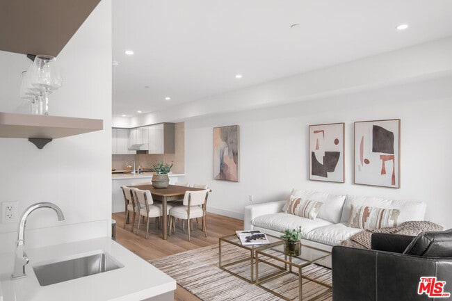 Building Photo - 8326 Blackburn Ave