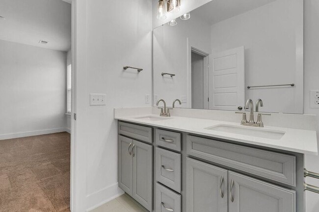 Building Photo - 110 Crimson St