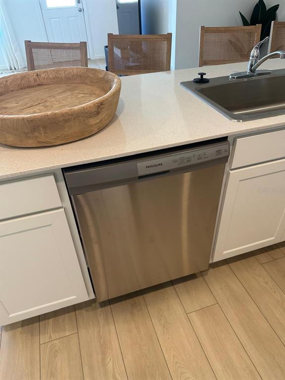 Building Photo - 868 Lynx St