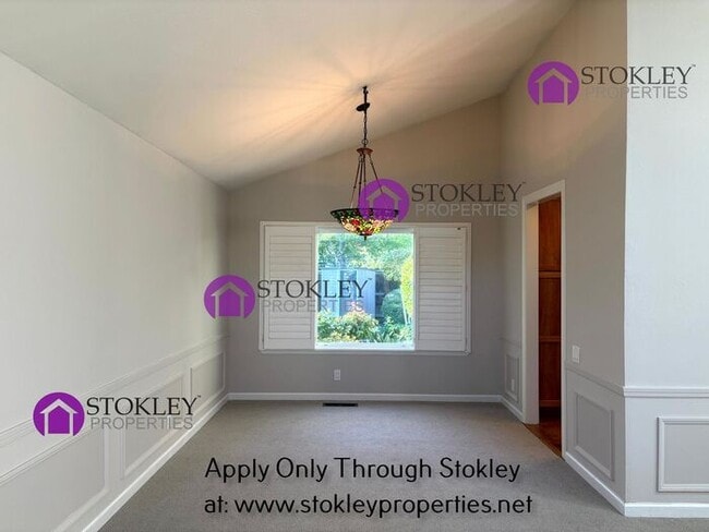 Building Photo - 637 Tarrytown Ct