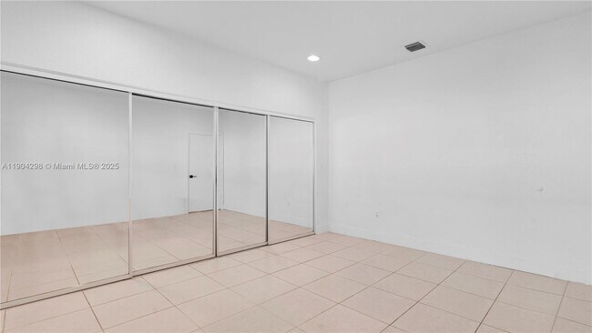 Building Photo - 2271 SW 25th St