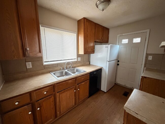 Building Photo - 3318 N 36th St