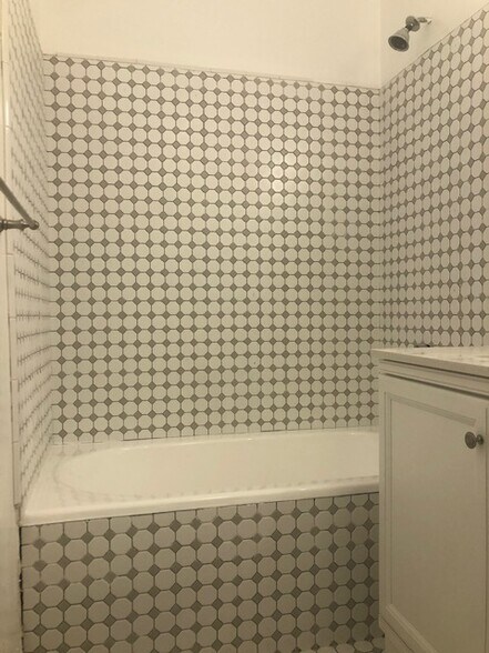 BATHROOM - 410 N Orange Grove Ave