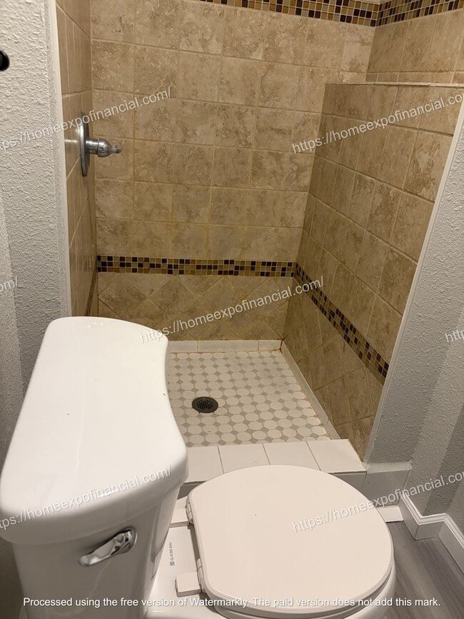 Building Photo - Nice Front Home For Rent