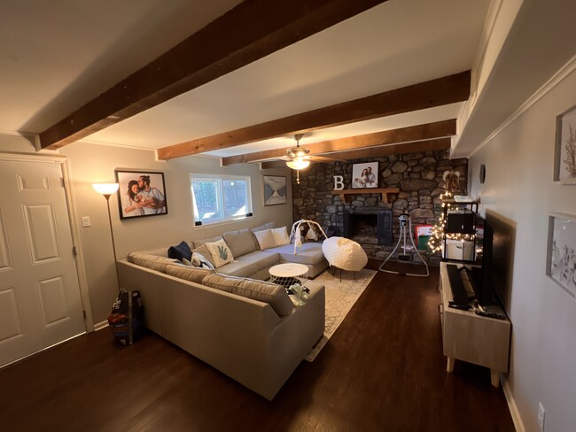 Building Photo - 12101 Pleasant Forest Dr