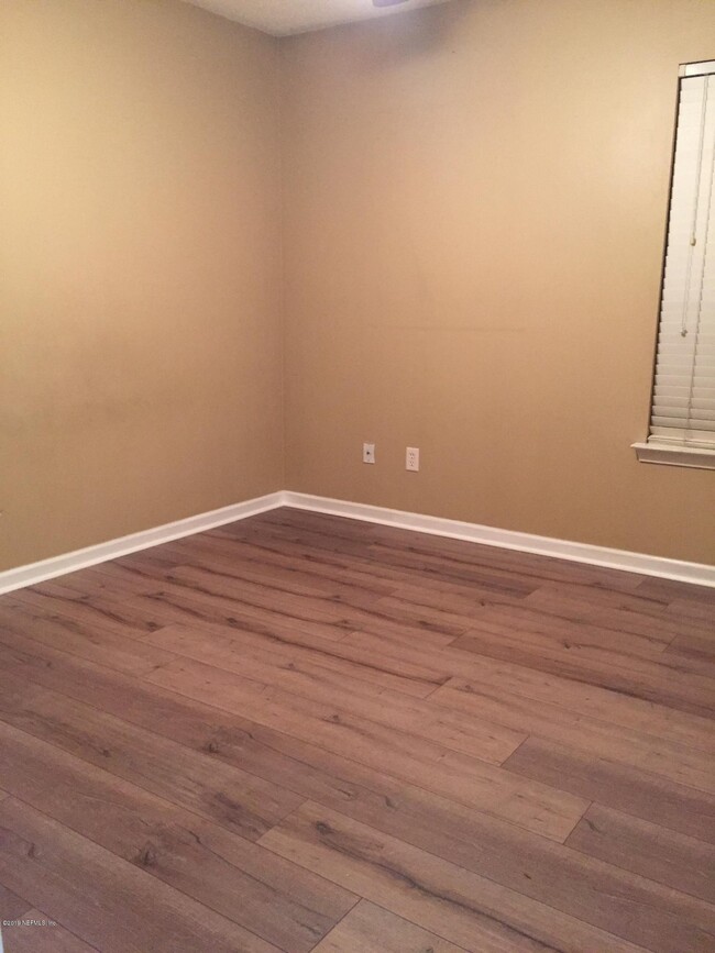 Building Photo - 12390 Casheros Cove Dr S