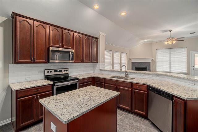 Building Photo - 413 Hawk Dr